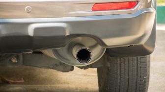 Cara Mengatasi Knalpot Mobil Bocor dan Perkiraan Biayanya