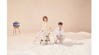 7 Rekomendasi Lagu Sendu AKMU, Bisa Jadi Teman 'Me Time' di Malam Minggu