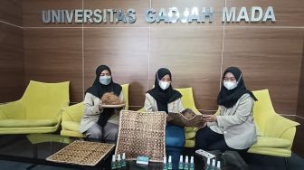 Manfaatkan Enceng Gondok, Mahasiswa UGM Kembangkan Bantal Antitungau