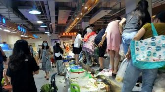 Kota Chengdu Bakal Lockdown akibat Kasus Covid Naik, Viral Potret Warga Lakukan Panic Buying