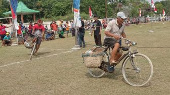 Serunya Balap Onthel Keranjang dengan Beban Sebelah Seberat 40 kg di Desa Pranan Sukoharjo, Jalannya Harus Miring