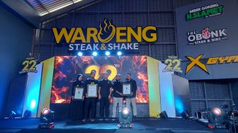 Waroeng Steak & Shake Raih Rekor Muri Sebagai Restoran Steak Halal dengan Cabang Terbanyak