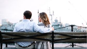 Begini 5 Cara Menjadi Pendengar yang Baik dalam Hubungan!