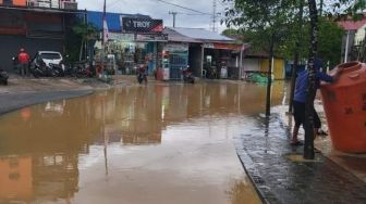 Banjir Datang Lagi, Jalan Imam Bonjol di Bontang Ditutup Sementara