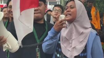 Ikut Aksi Mahasiwa di Balikpapan, Ibu Muda Ini Minta Sesuatu: Tolong Harga Dikasih Turun, LPG Jangan Antre