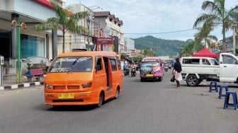 Tarif Angkot Padang Tunggu Paripurna DPRD, Dishub Padang Sebut YLKI dan Organda Sepakat Soal Angka Kenaikan Ongkos