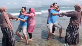 Bikin Video Romantis di Pantai, Pasangan Ini Ternyata Direkam Mertua