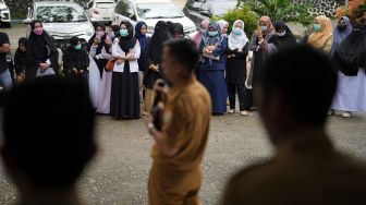 Tenaga Keperawatan Unjuk Rasa di Depan Rumah Sakit Jiwa Kendari