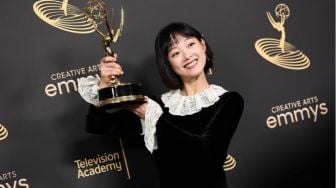 Selamat! Lee Yoo Mi Jadi Aktris Korea Pertama yang Menangkan Emmy Awards