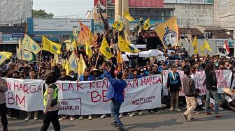 Demo Tolak Kenaikan Harga BBM, Mahasiswa PMII Sukoharjo Hendak Tutup Jalan Tugu Kartasura