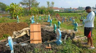 5 Fakta Viral Makam di Lamongan Dibongkar Tak Dikubur Tanah Lagi, Tali Pocong Hilang