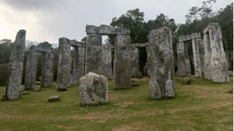 Stonehenge Cangkringan, Duplikasi Peninggalan Neolotikum Inggris di Jogja