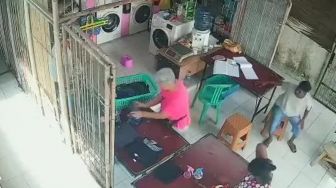 Parah! Pasutri di Medan Bawa Anak Maling HP, Aksinya Terekam CCTV