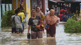Hujan Lebat Guyur Wilayah Banten, Sejumlah Ruas Jalan di Rangkasbitung Tergenang Banjir, Ketinggian Capai 30 Centimeter