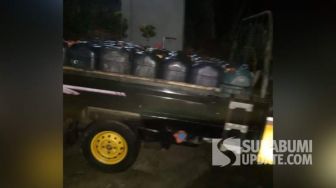 Viral Mobil Pick Up di Sukabumi Terciduk Angkut Pertalite Pakai Jeriken, SPBU Buka Suara