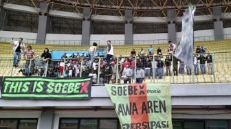 Pemain Persipasi Bekasi Rindu Chant Suporter dan Atmosfer Stadion Patriot Candrabhaga