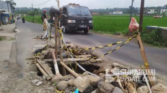 Duh, Pelat Besi Penutup Lubang Besar di Jalan Karangtengah-Nagrak Sukabumi Hilang Digondol Maling