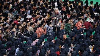 Ganjar Ajarkan Semangat Anti Korupsi di Hadapan Ribuan Mahasiswa