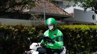 Driver Mengeluh, Grab Masih Memantau, Gojek Ikut Aturan