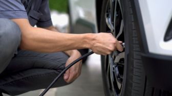 Kapan Harus Isi Angin Ban Mobil yang Tepat?