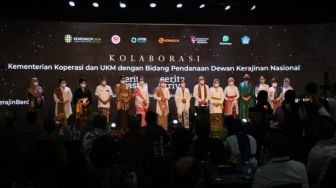 KemenkopUKM dan Dekranas Sinergi Tingkatkan Literasi Keuangan Digital Pelaku Sektor Kriya dan UMKM Disabilitas