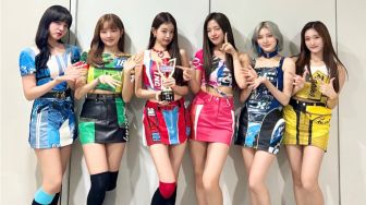 IVE Raih Trofi Kemenangan Keenam untuk Lagu 'After LIKE' di Show Champion