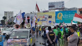 Kompak, Pengemudi Ojol di Bandar Lampung Unjuk Rasa Tolak Kenaikan Harga BBM