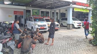 Jatuh Saat Panjat Truk Jalan, Anak Punk Cewek Tewas Terbentur Aspal di Jombang