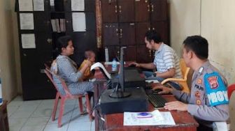 Biadap, Marah Sama Suami Ibu Kandung Injak Anak Masih Balita