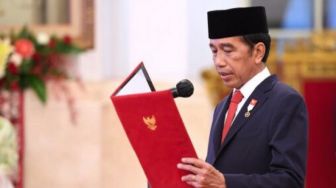 Presiden Jokowi Lantik Anggota DKPP Unsur Tokoh Masyarakat