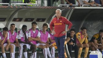 AS Roma Dibungkam Ludogorets, Jose Mourinho: Nafsu Menang Jadi Bumerang