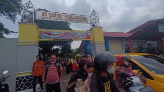 Dugaan Keracunan Massal Murid SD N 1 Sokanegara Purwokerto, Wali Murid : Anak Saya Muntah-muntah dan Masih Lemas