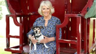 Camilla dan Kate Middleton Akan Pakai Gaun Modern Saat Acara Penobatan Raja Charles, Apa Istimewanya?