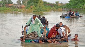 Demam Berdarah Hantui Pakistan di Tengah Bencana Banjir