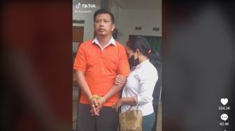 Viral! Parodikan Ferdy Sambo dan Putri Candrawathi Saat Rekonstruksi, Warganet Sorot Aksi Pasangan Ini