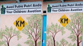 Papan Peringatan Ini Pakai Bahasa Inggris, Kalimatnya malah Bikin Salfok