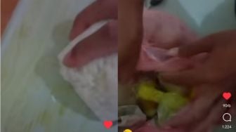 Kocak! Pria Ini Gagal Makan Nasi Kebuli Miliknya, Pas Dibuka Ternyata Begini