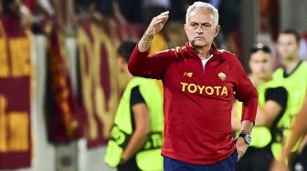 Setia Bareng AS Roma, Jose Mourinho Tolak Gaji Gila-gilaan dari Klub Arab Saudi