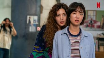 Film dan Serial Terbaru di Netflix di Oktober: 'Glitch'dan'20th Century Girl'Tayang