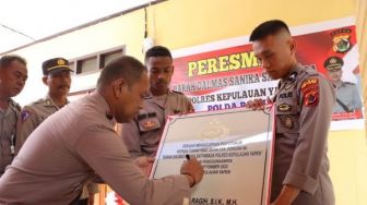 Resmikan Barak Dalmas Sanika Satyawada, Kapolres Yapen Kenang Masa Pendidik