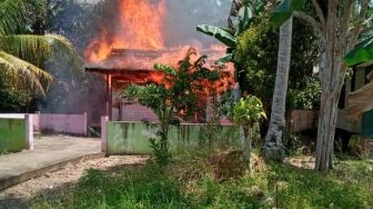 Sekolah TK Mekar Indah Terbakar di Desa Ipu