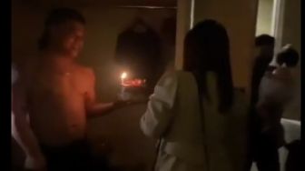 Aksi Istri Gerebek Kamar Hotel Malah Kena Prank, Kepala Suami Diunyeng-unyeng