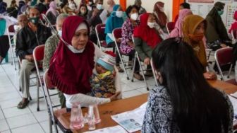 Warga Bogor Tiba-tiba Kejang Hingga Meninggal Dunia Saat Antre BLT BBM dari Presiden Jokowi