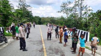 Sakit Hati, Pria di Keerom Bacok Tetangga hingga Tewas
