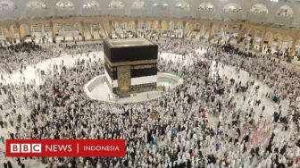 Pemerintah Arab Tangkap Pria Yaman yang Mengaku Umrah untuk Ratu Elizabeth