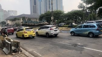 Berbeda dari Sebelumnya, Jalan Medan Merdeka Barat Hari Ini Sepi Demonstran dan Kendaraan Bisa Melintas