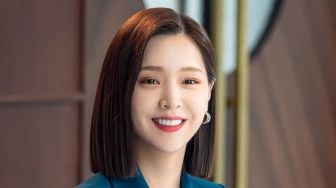 6 Pesona Kim Ji Eun di One Dollar Lawyer, Drama Baru yang Kembali Adu Akting dengan Namgoong Min