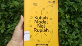 Ulasan Buku 'Kuliah Modal Nol Rupiah': Bisa Kuliah Tanpa Harus Keluar Modal!