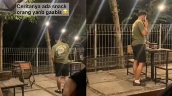 Incar Snack Orang yang Tidak Habis, Aksi Cowok Ini Justru Dipuji Warganet