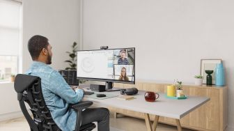 Webcam Baru Logitech Brio 500 dan Headphone Zone Vibe 100, Harga Mulai Rp 1 Jutaan Cocok Buat Pekerja dalam Ruangan